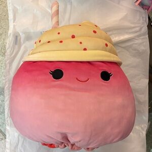 Flip A Mallows made by Squishmallows. Cupcake turns into a strawberry 12x12”